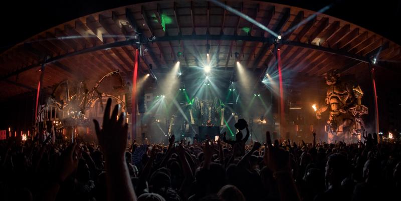 Mecanik Paradise à Toulouse : les machines géantes en concert avec Keziah Jones