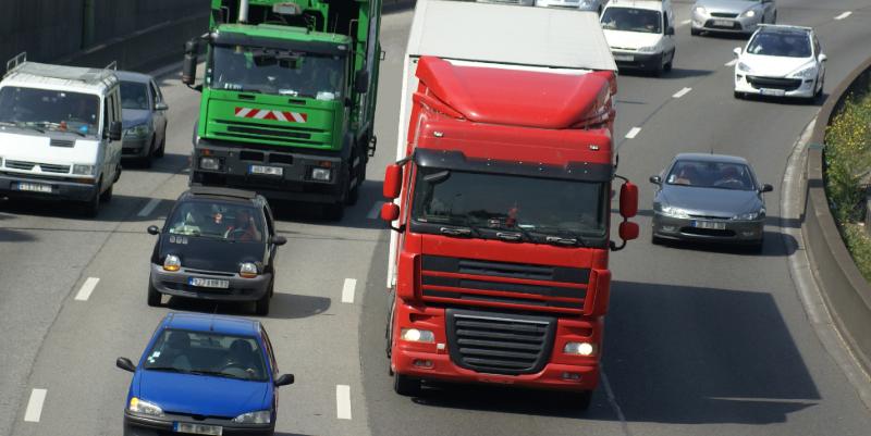 Carte. Île-de-France : les poids lourds invités à contourner Paris face au pic d’ozone