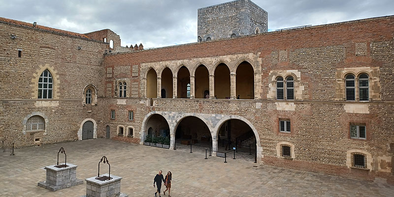 illustration de Le palais des rois de Majorque de Perpignan