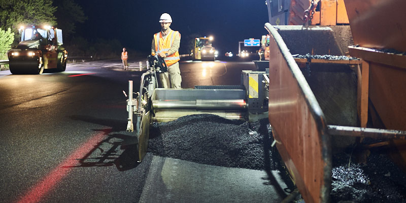 illustration de L'Enrobé Routier : Composition et Rôle dans la Construction des Chaussées