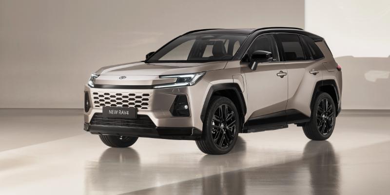 illustration de Toyota RVA4 : Le 4x4 urbain devient un SUV familial
