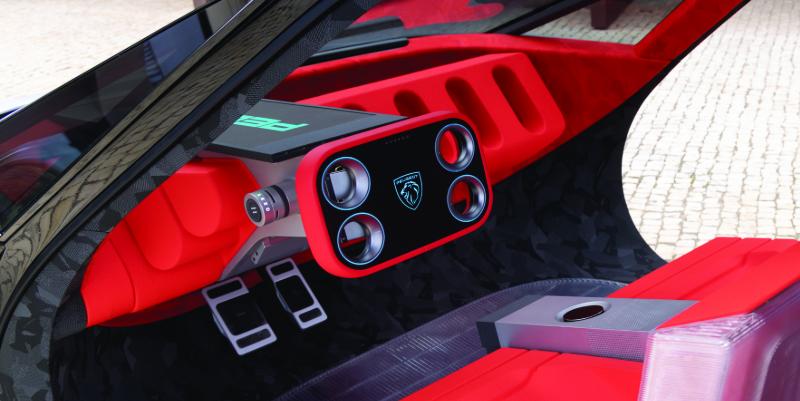 Hypersquare : le volant carré qui prépare la révolution chez Peugeot