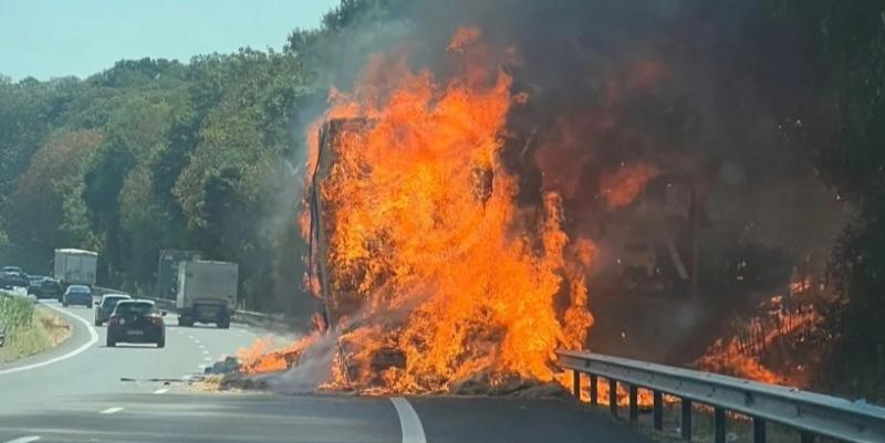 Marcoussis : N104 coupée après l’incendie d’un poids lourd, déviations et bouchons sur A10 et N118