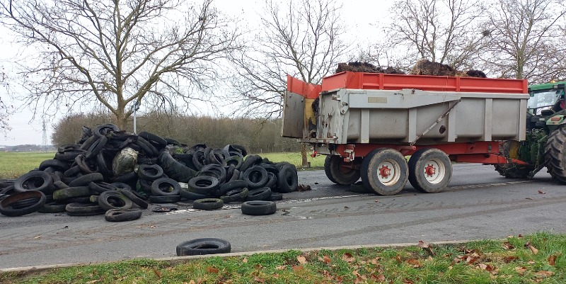 Manifestations d'agriculteurs et départs en vacances : à quoi s'attendre ce vendredi ?