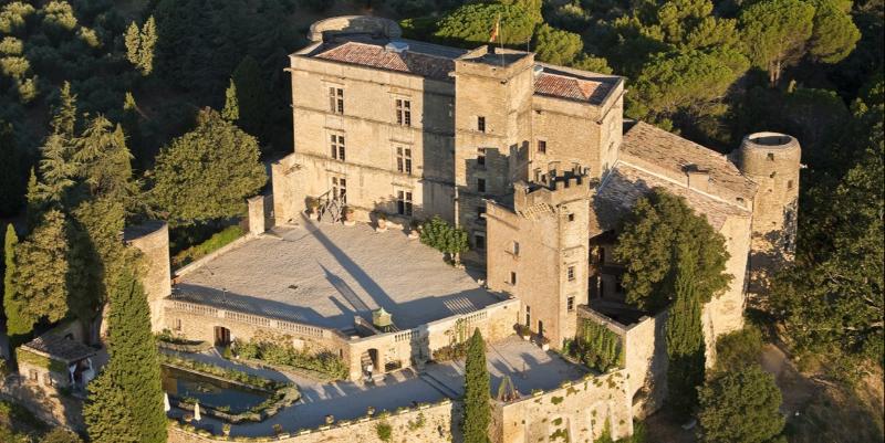 illustration de Le Château de Lourmarin en Provence