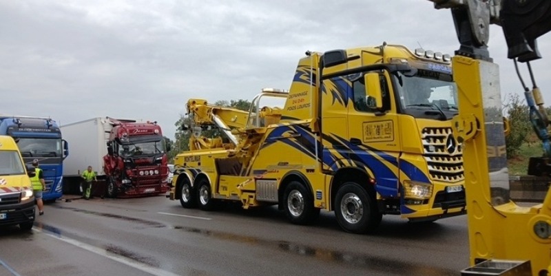 A7 coupée direction Lyon après un accident impliquant trois camions à Montélimar ce mercredi