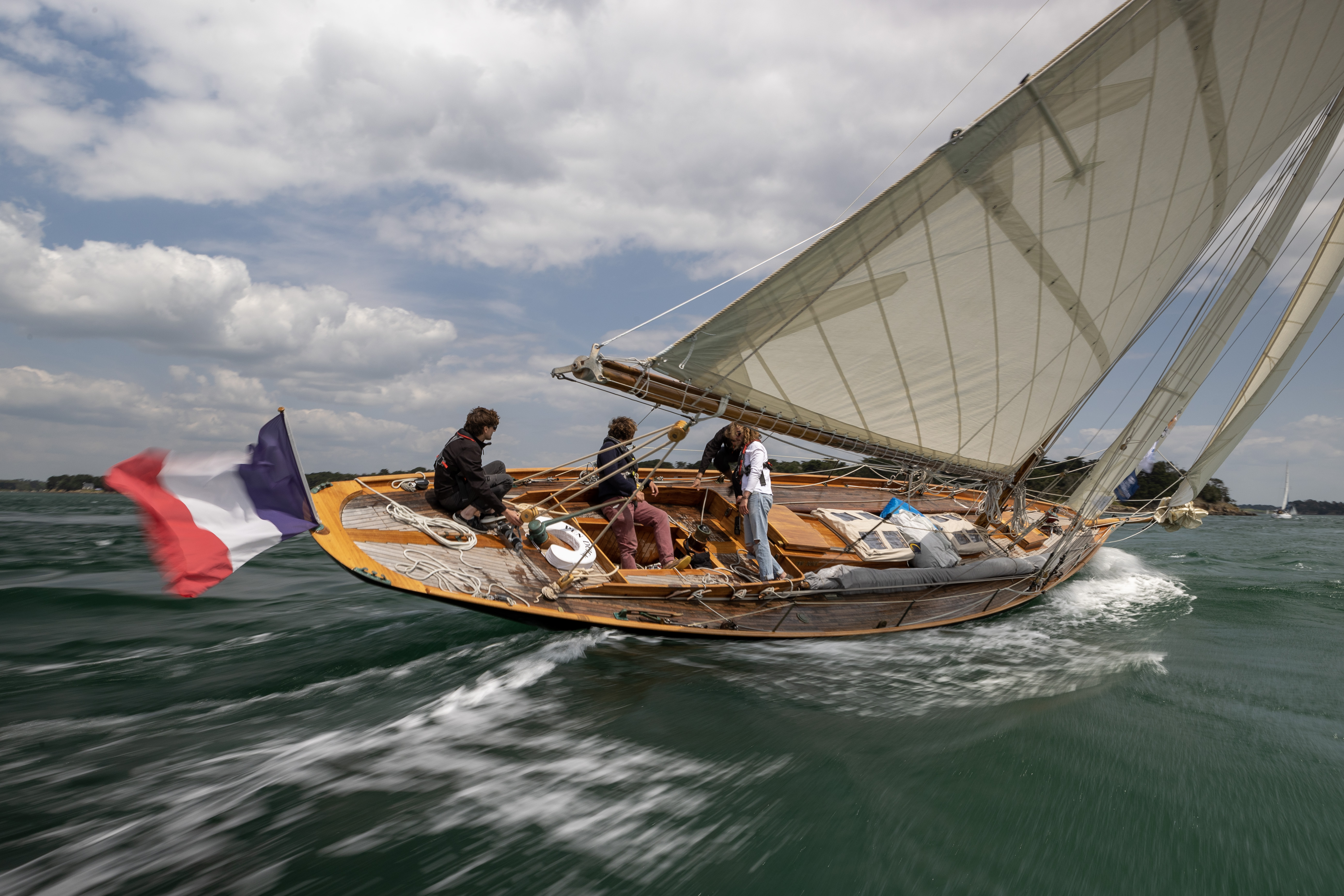illustration de ''Semaine du Golfe'' : 1300 bateaux au large de Vannes pour des parades géantes