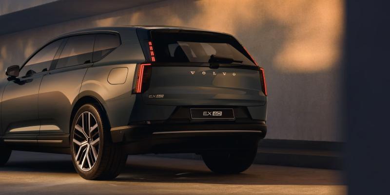 Autonomie et recharge : les atouts du nouveau Volvo EX60