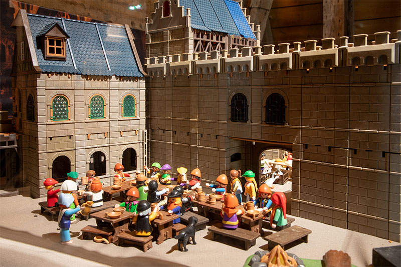 illustration de Le Moyen-Âge à travers les yeux des Playmobil® au château de Langeais