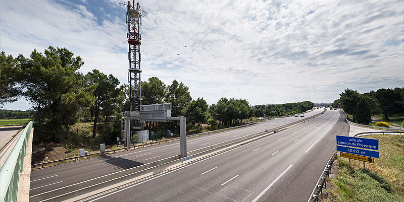 Des autoroutes de l'information... sous l'autoroute