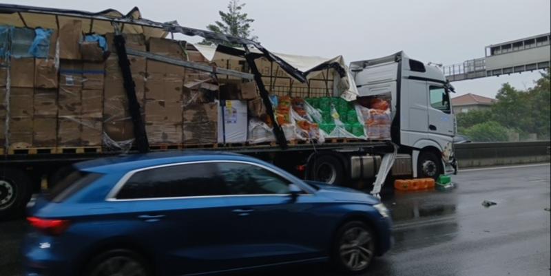 A7N : jusqu'à 9 km de bouchons au sud de Lyon ce mercredi matin après deux accidents de poids lourds