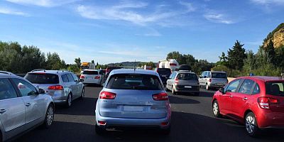 A8 entre Cannes et Nice : autoroute paralysée avant l'arrivée de 20 000 spectateurs pour The Weeknd