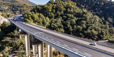 La nouvelle voie d'accélération de l'A8 à Menton