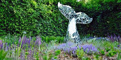 La nature se transforme en conte vivant pour petits et grands.