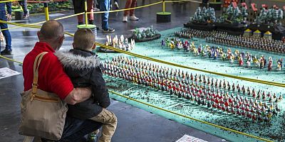 5000 figurines Playmobil investissent le musée Espace Air Passion à Marcé, près d'Angers