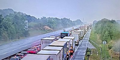 A11 inondée et coupée à chartres : évacuation des bouchons par un portail de secours
