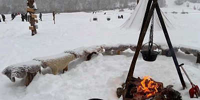 Une expérience inoubliable : construire un igloo dans un camp trappeur à Serre-Chevalier