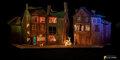 Les marionnettes se mêlent à d'autres disciplines pour des spectacles créatifs.